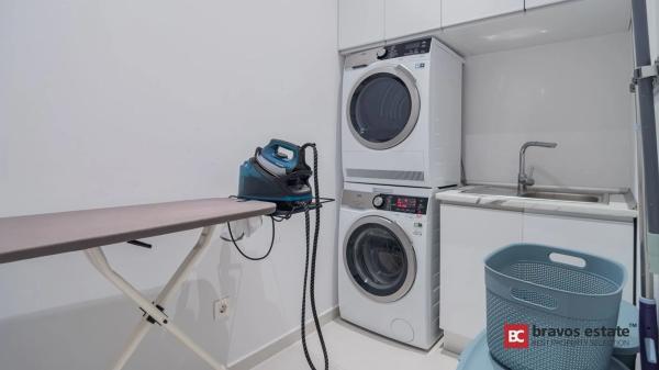 Casa independiente en avenida Murtal