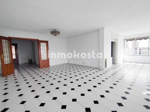 Piso en avenida de Europa