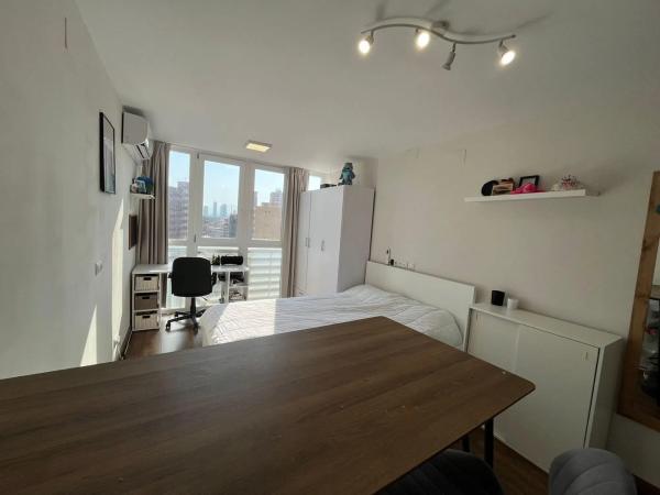 Estudio en Pueblo Levante