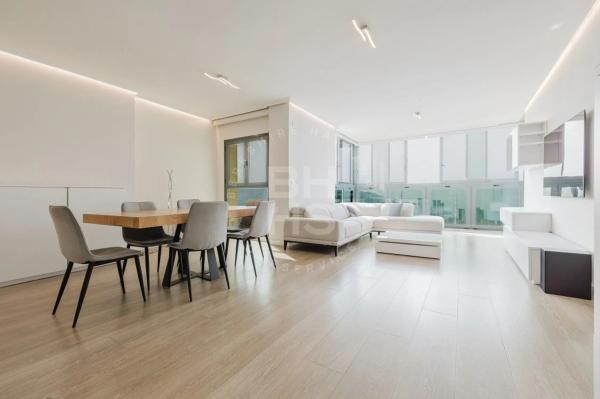 Ático en avenida del Municipi