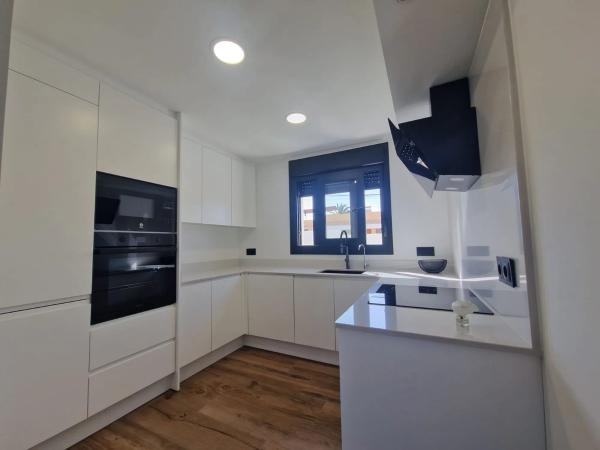 Casa independiente en calle el Poniente