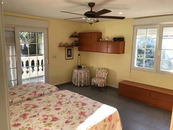 Casa independiente en calle Jaloque