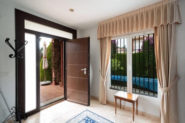 Casa independiente en calle Rosa Montero