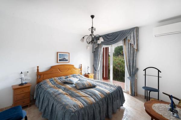 Casa independiente en calle Rosa Montero