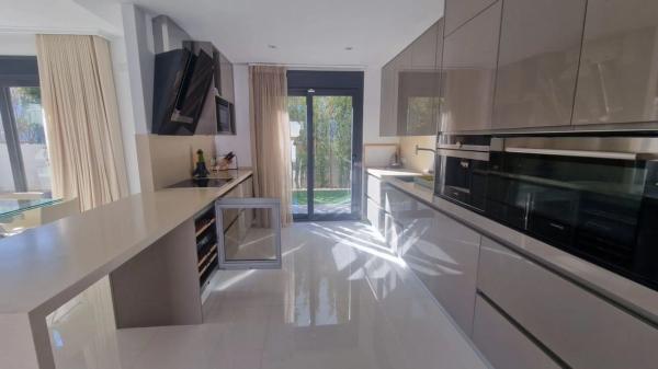 Casa independiente en calle Juan Marse