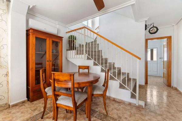 Chalet adosado en calle de las Amapolas s/n