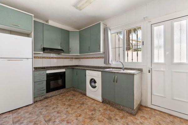 Chalet adosado en calle de las Amapolas s/n