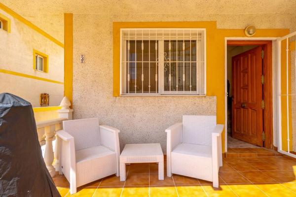 Chalet adosado en calle de las Amapolas s/n