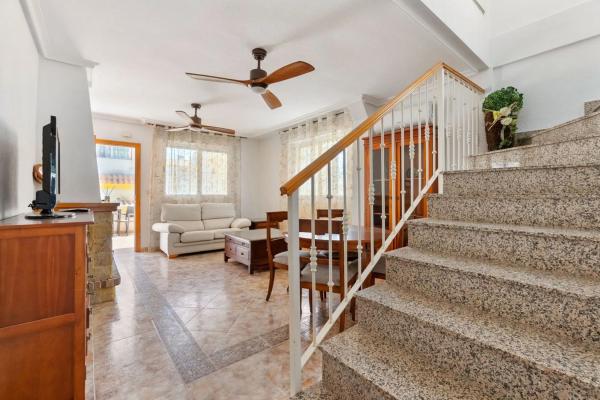 Chalet adosado en calle de las Amapolas s/n