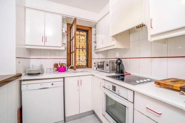 Casa independiente en calle Elcano Zen