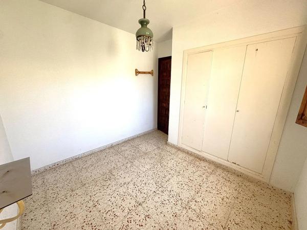 Casa independiente en calle Violetas