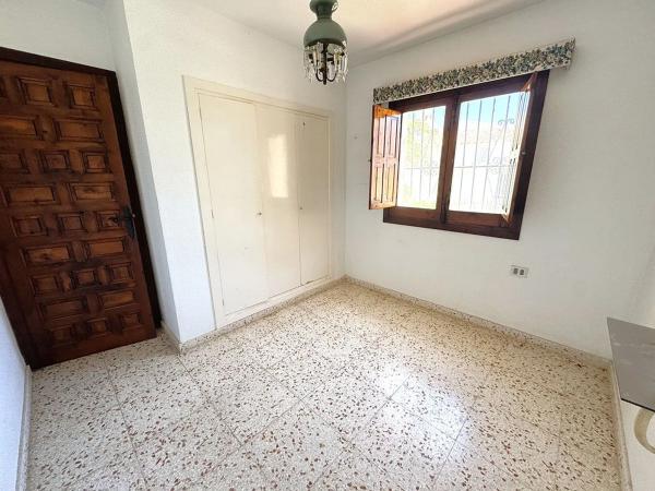 Casa independiente en calle Violetas