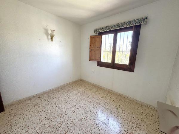 Casa independiente en calle Violetas