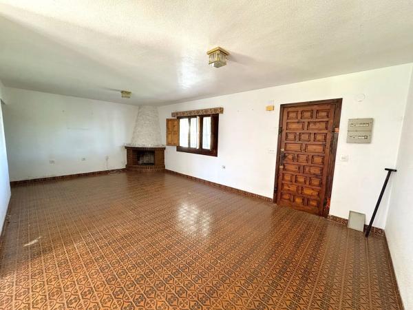 Casa independiente en calle Violetas