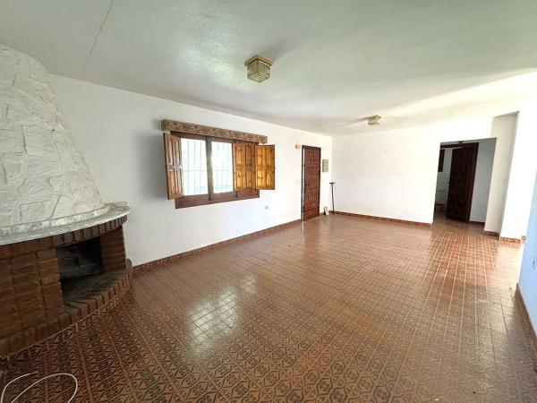 Casa independiente en calle Violetas