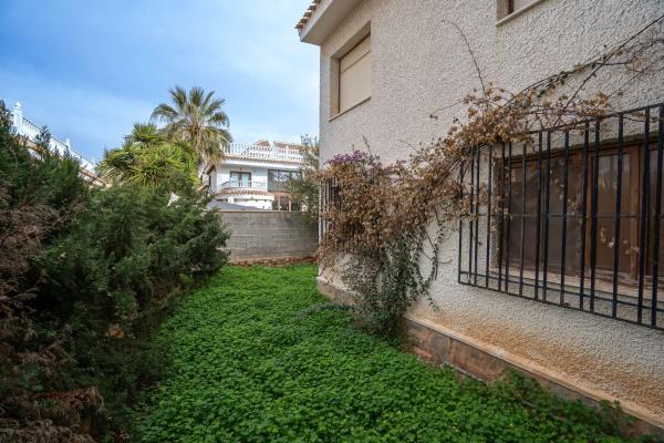 Casa independiente en calle Colon