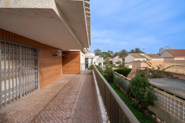 Casa independiente en calle Colon