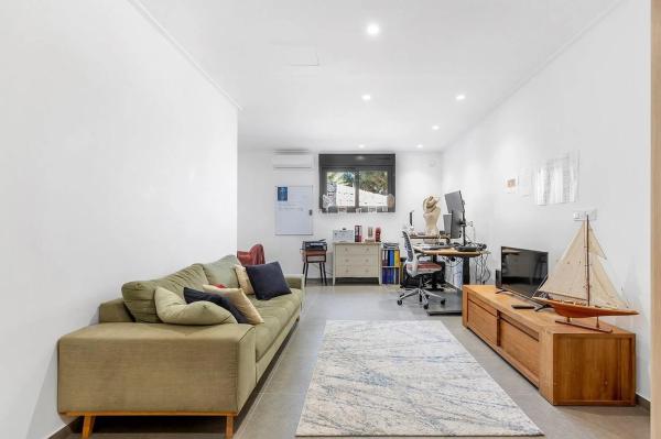 Casa independiente en avenida de las Colinas