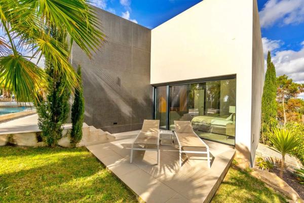 Casa independiente en avenida de las Colinas, 13