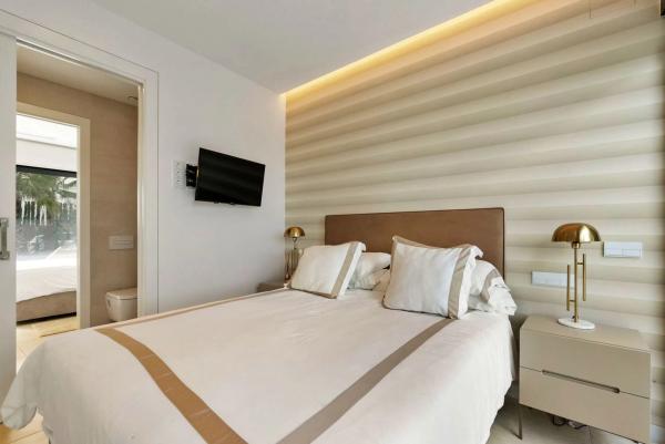 Casa independiente en avenida de las Colinas, 13