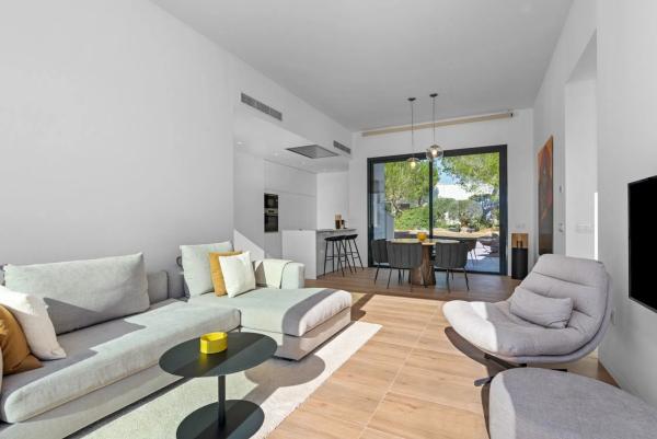 Casa independiente en avenida Avenue de las Colinas