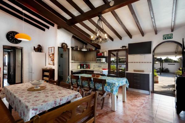 Casa independiente en calle Alarcon