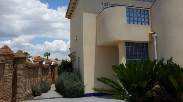 Casa independiente en Las Ramblas calle Rio Segura