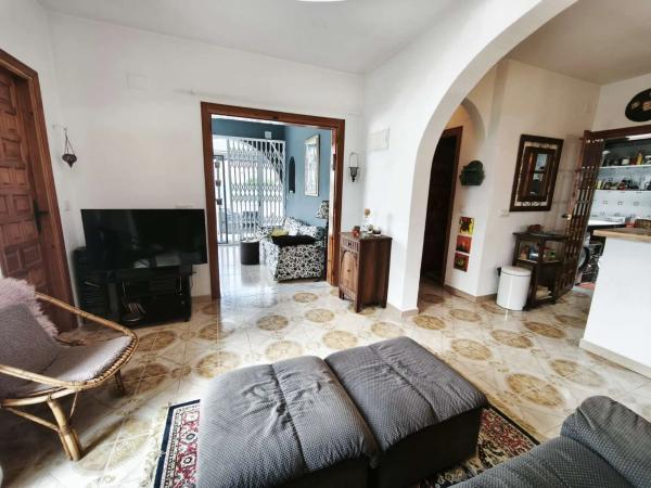 Chalet en Barrio Los Almendros-La Florida