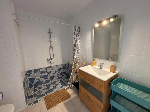 Estudio en Cl Poeta Vila y Blanco, 4