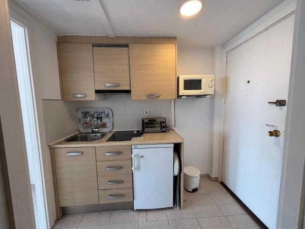 Estudio en Cl Poeta Vila y Blanco, 4