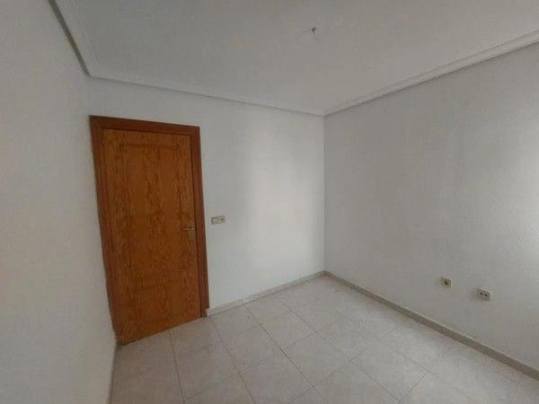 Piso en calle Santa Otilia