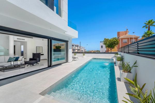 Chalet en Zona Pueblo