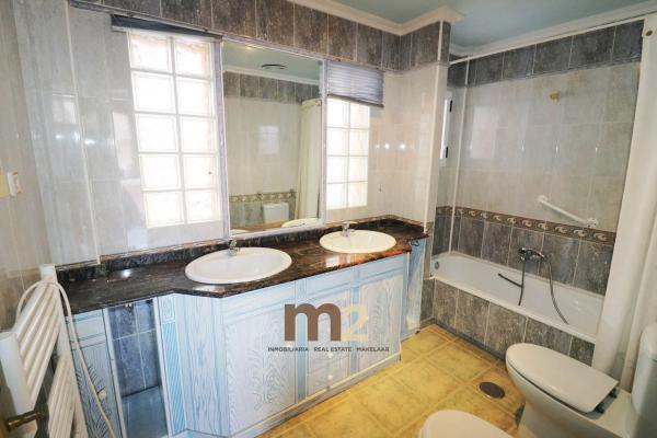 Casa independiente en calle Grecia