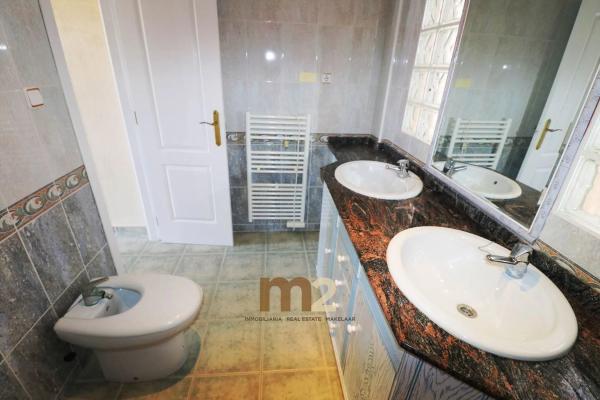 Casa independiente en calle Grecia