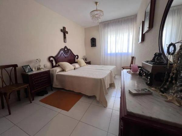 Piso en puerta de Argel, 1