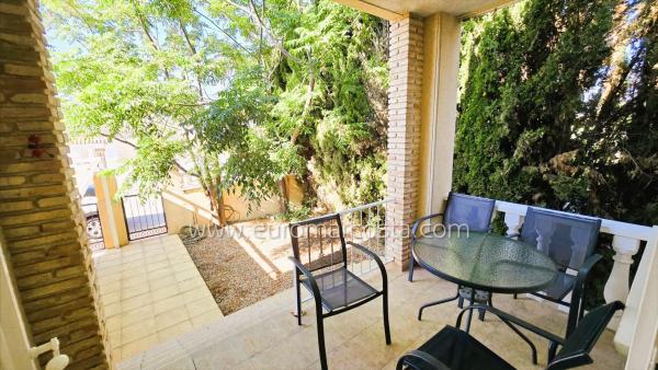 Chalet adosado en calle la Palomina