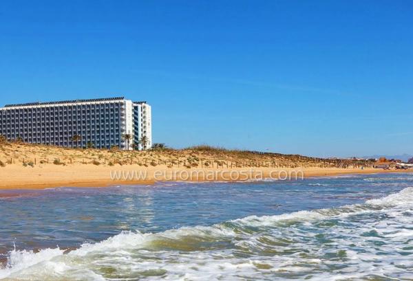 Chalet adosado en calle la Palomina