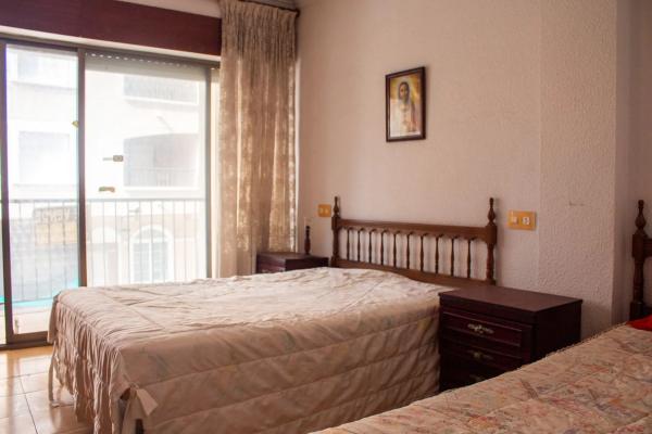 Chalet pareado en avenida de Cervantes, 5