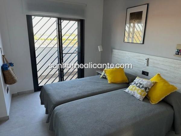 Ático en Urbanizaciones