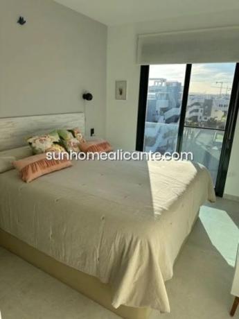 Ático en Urbanizaciones