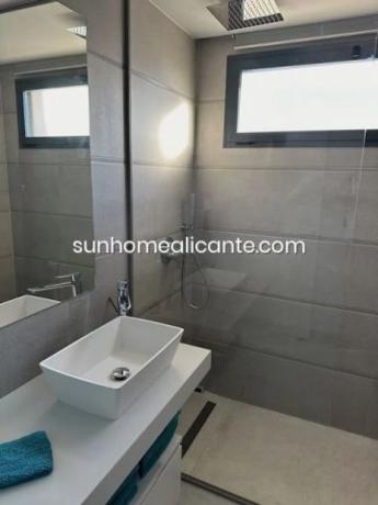 Ático en Urbanizaciones