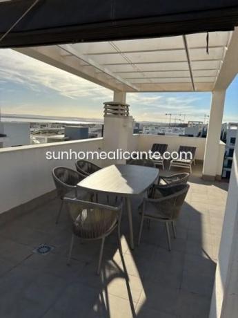 Ático en Urbanizaciones