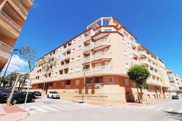 Piso en calle Hermanos Bazán