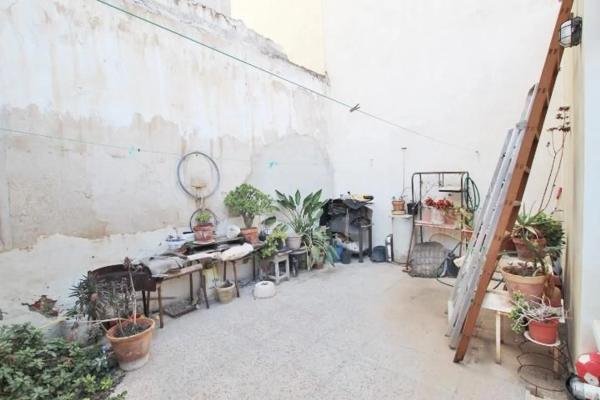 Casa independiente en calle Larramendi