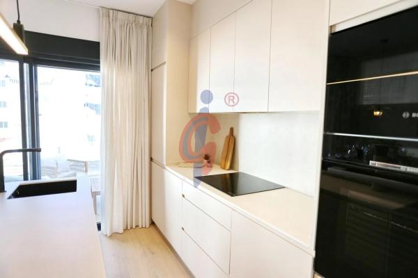 Piso en calle Miguel Hernández, 102