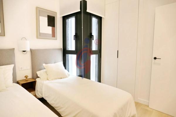 Piso en calle Miguel Hernández, 102