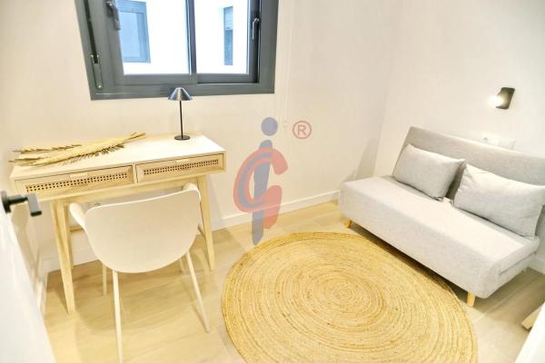 Piso en calle Miguel Hernández, 102