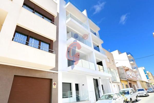 Piso en calle Miguel Hernández, 102