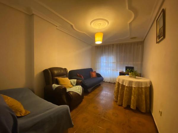 Casa independiente en calle Larramendi s/n