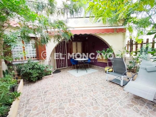 Chalet adosado en Urbanización Buenavista